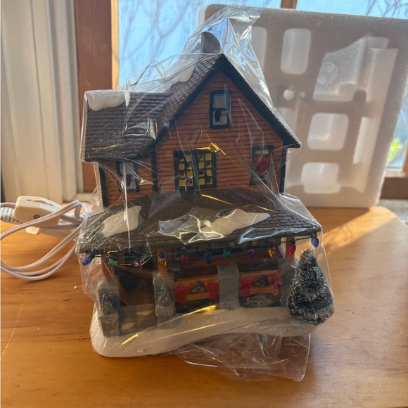 Department 56 A Christmas Story Ralphie’s House - Picture 11 of 16